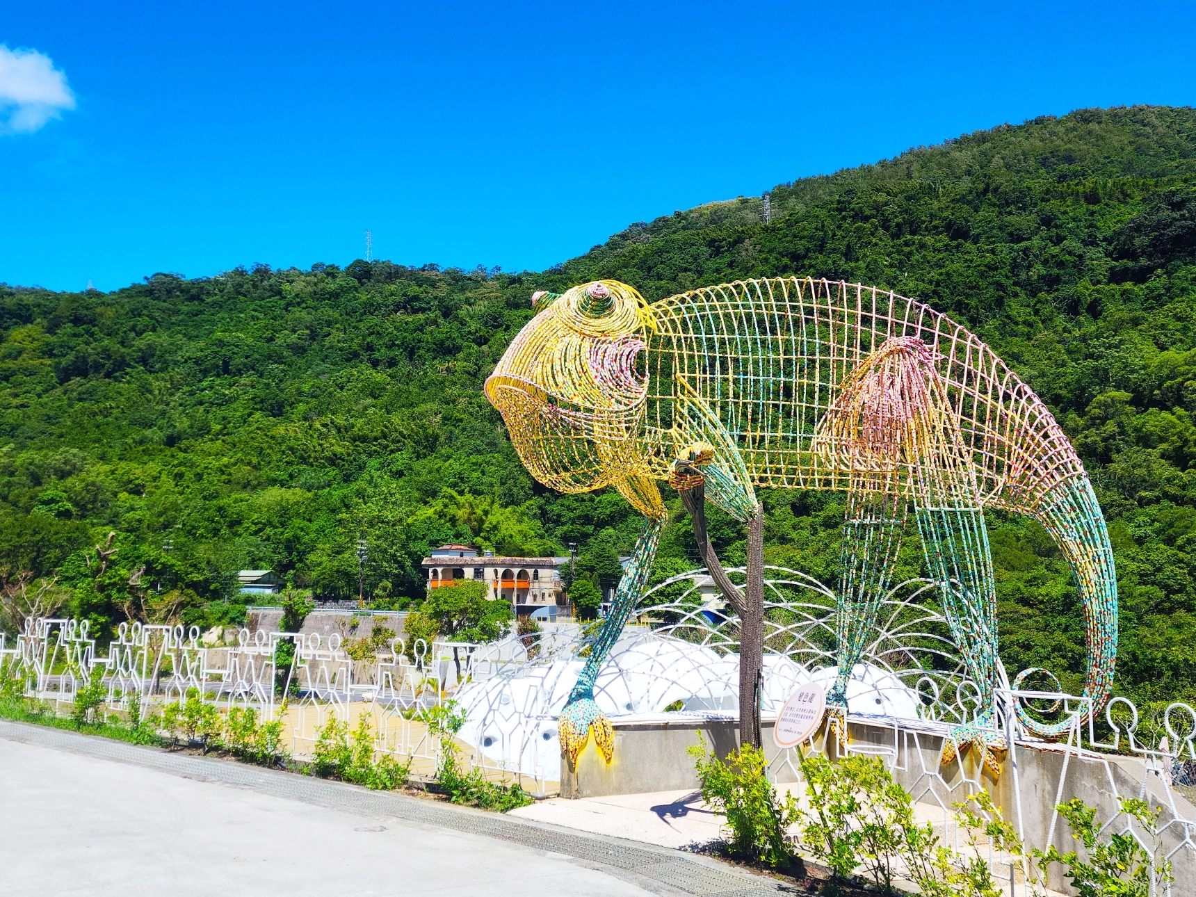 鋼構裝置藝術_變色龍